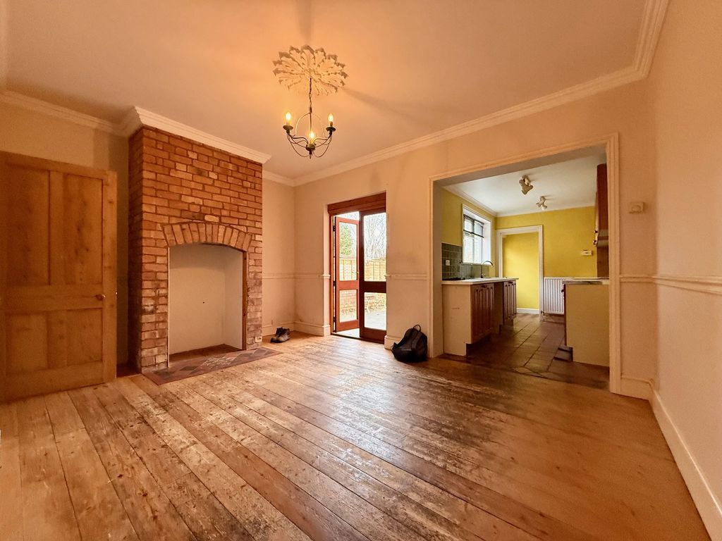 Property photo 2 of 8 Dining Room