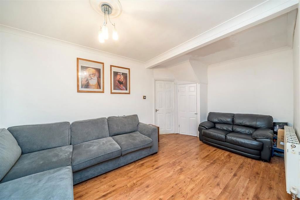 Property photo 3 of 8