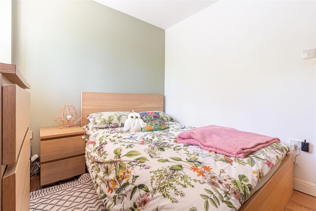 Additional image 10 of 1 bed flat for saleBadger Gardens, Worcester WR5