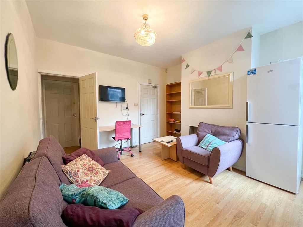 Property photo 3 of 8 Img_0892.Jpg