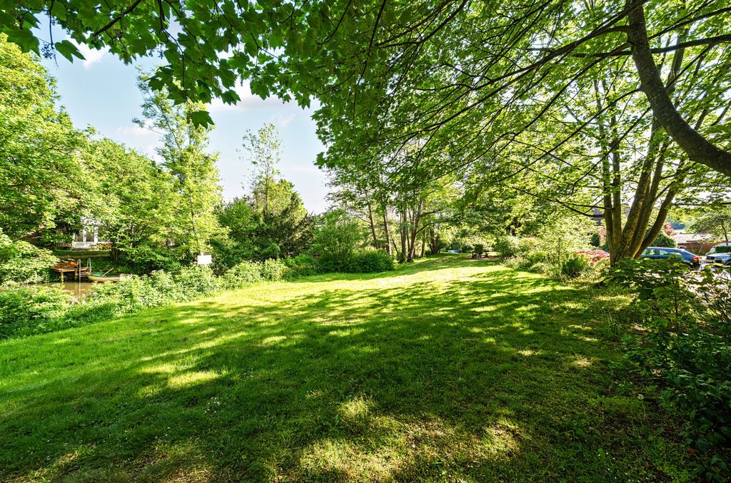 Property photo 2 of 14 1455392-1-69Fb085...