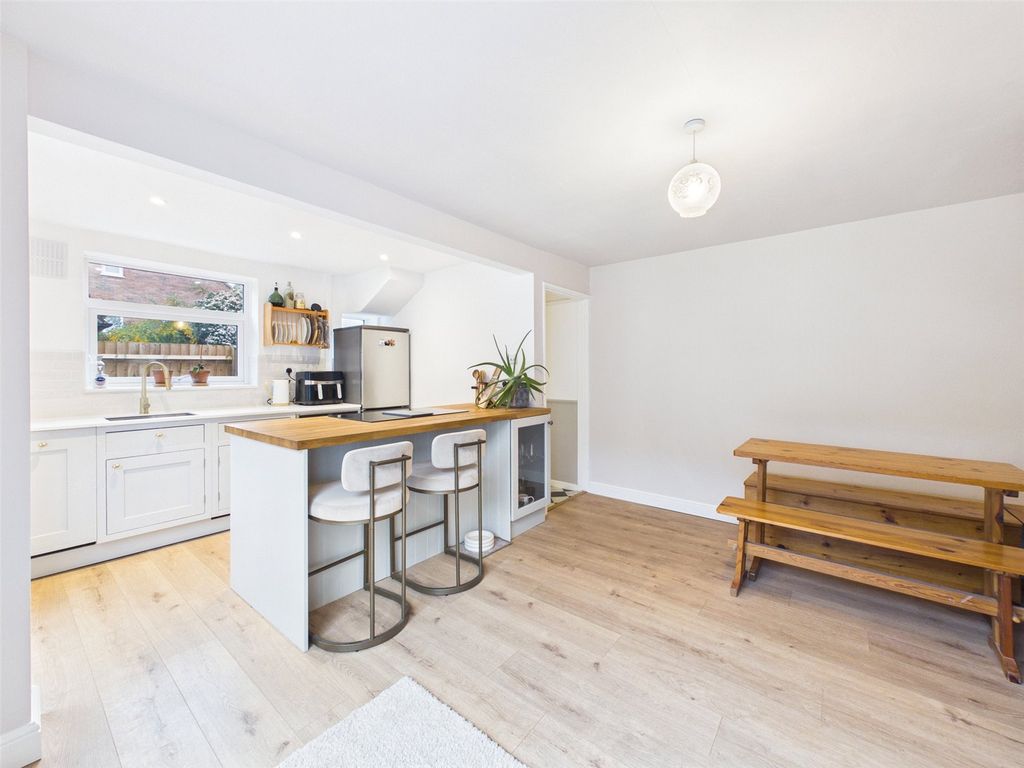 Property photo 2 of 18 Picture No. 10