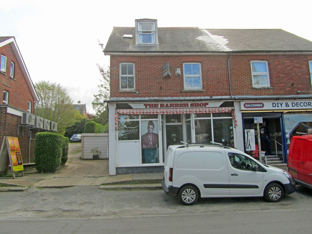 Property photo 1 of 2 3 Holmrook, Heathfield