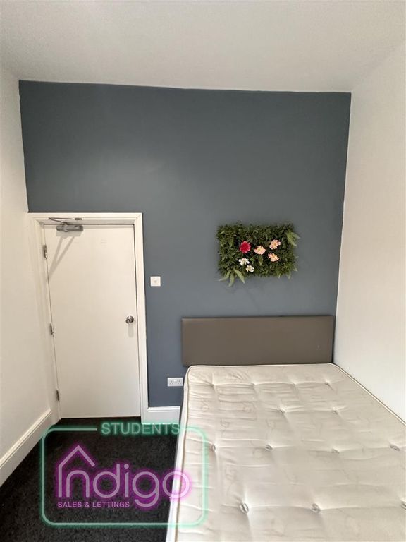 Property photo 3 of 10 Room5.Jpg