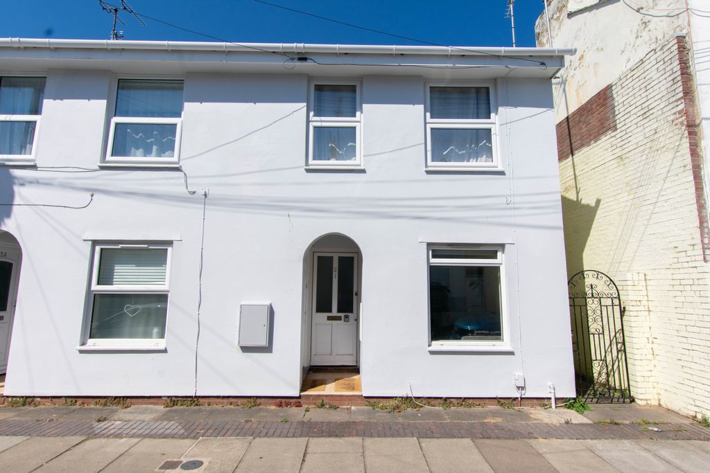 Property photo 1 of 6