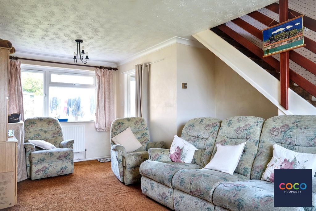 Property photo 3 of 12 5137119