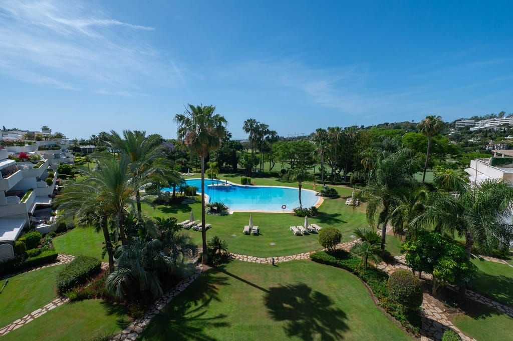 Property photo 2 of 27 Marbella Penthouse Esmara410 2