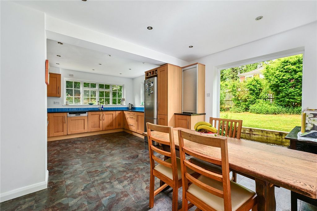 Property photo 3 of 19 Picture No. 24