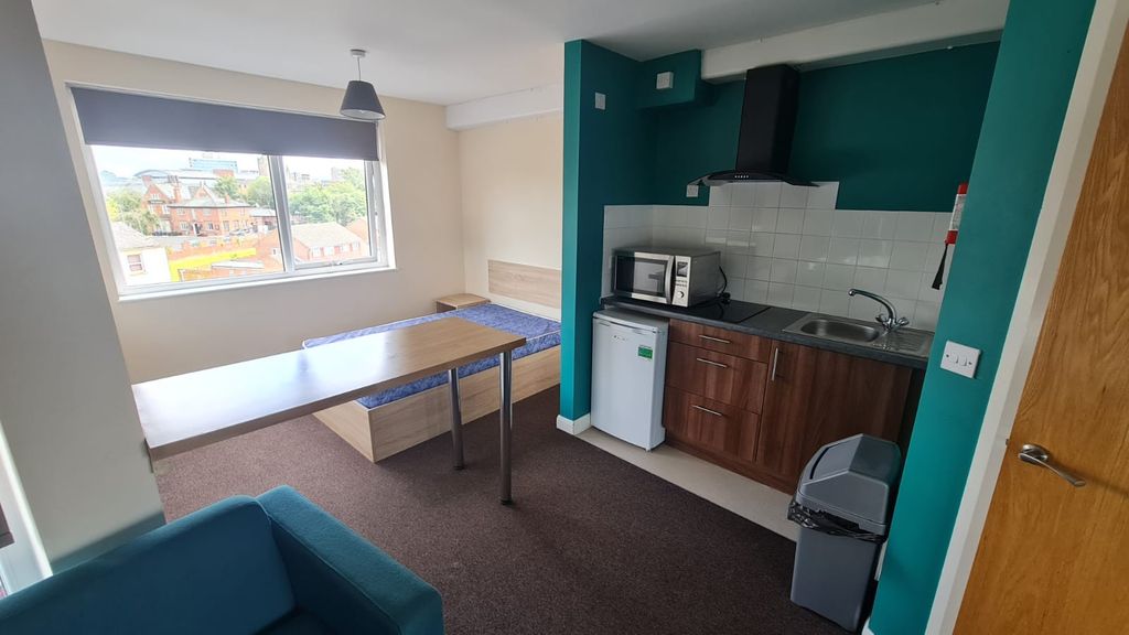 Property photo 2 of 9