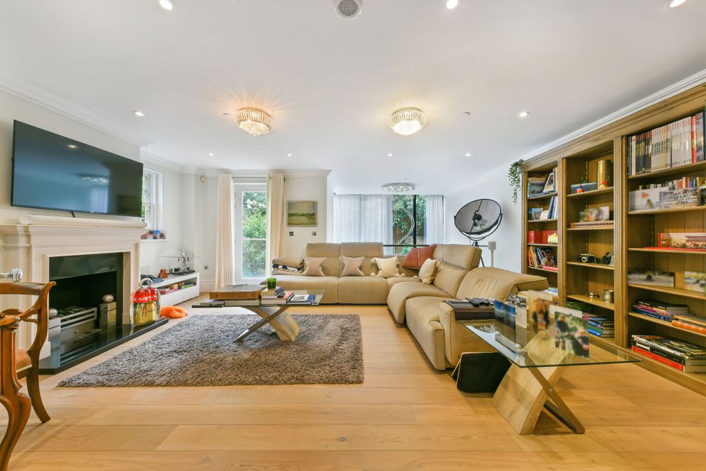 Property photo 2 of 30