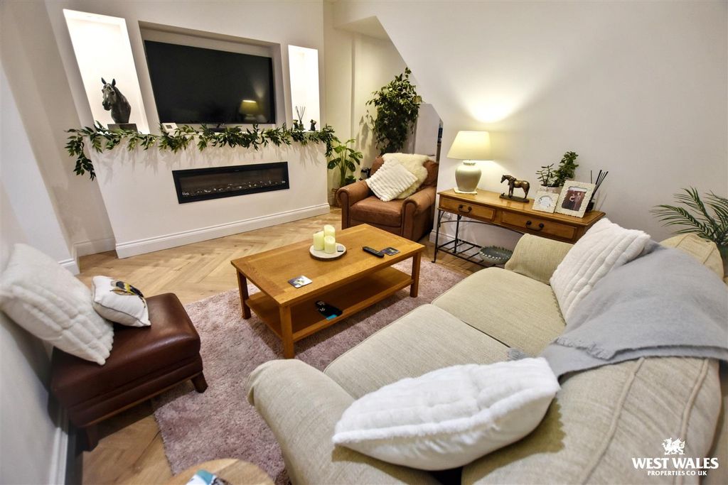 Property photo 2 of 20 14 - 2026-01-12T135507.458.Jpg