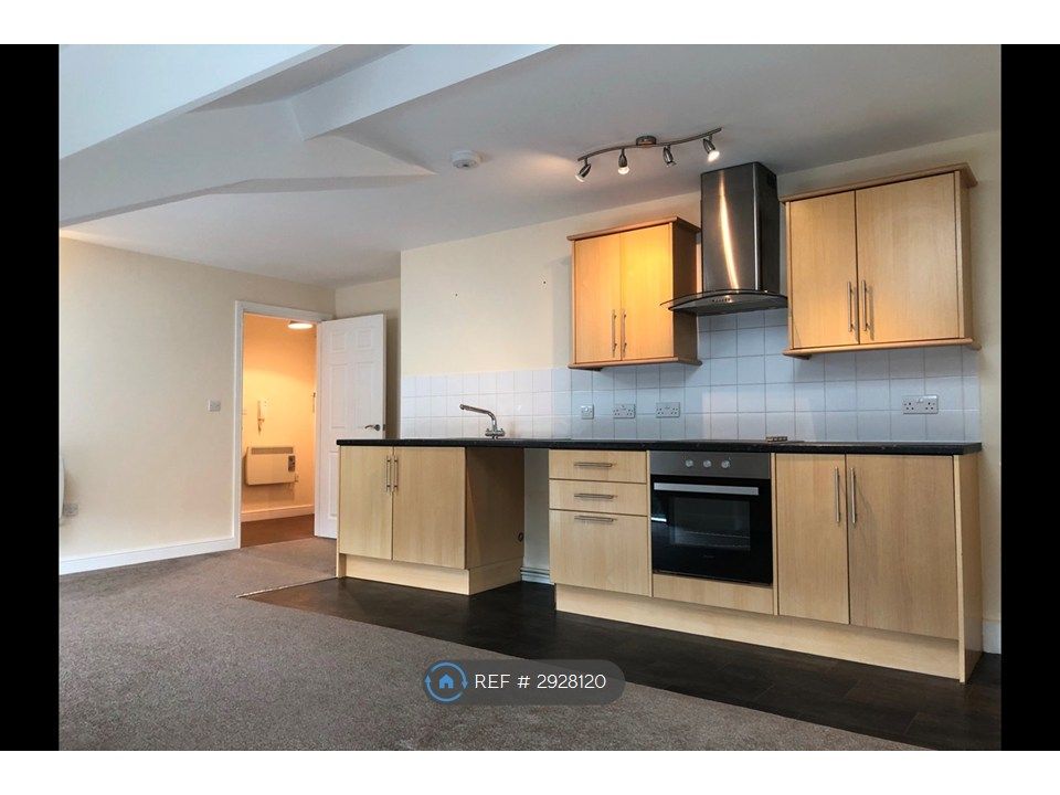 Property photo 1 of 15 Kitchen/Lounge