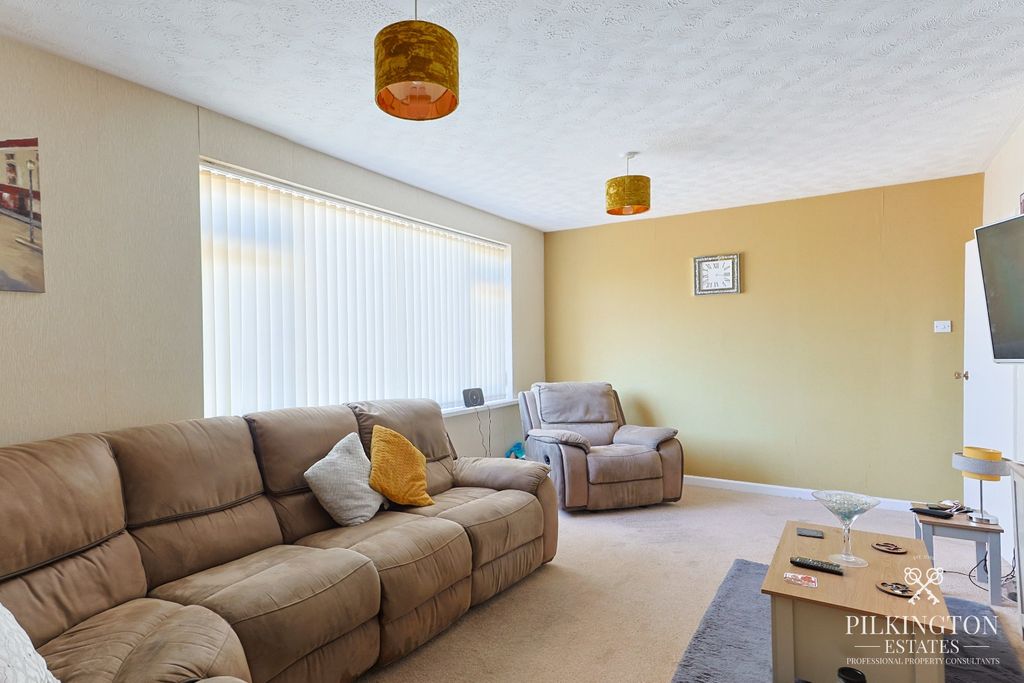 Property photo 3 of 18 5375734