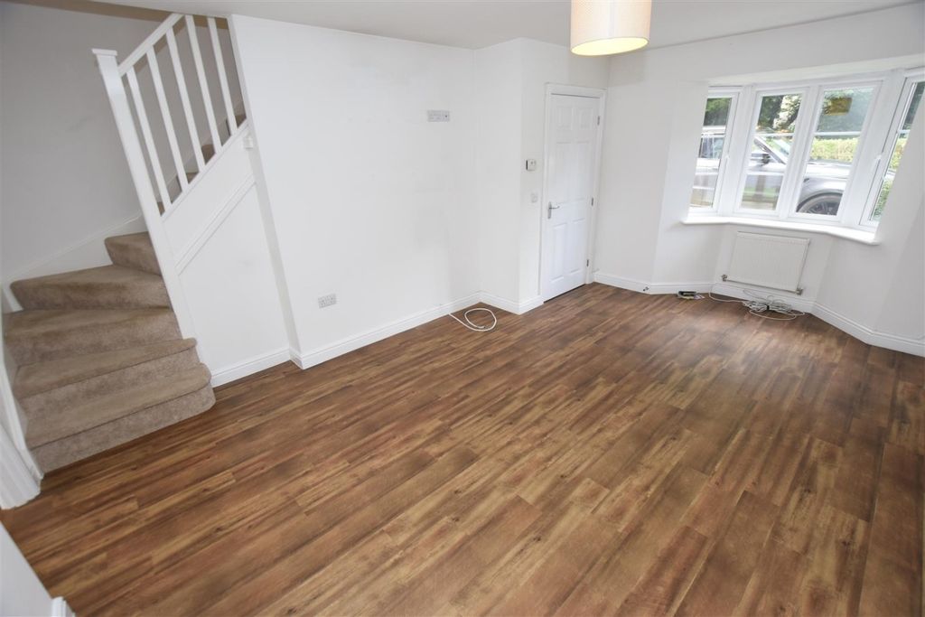 Property photo 3 of 12 2485174