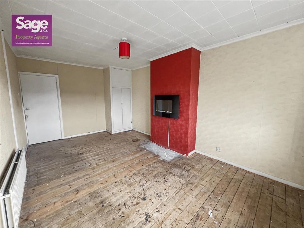 Property photo 3 of 16