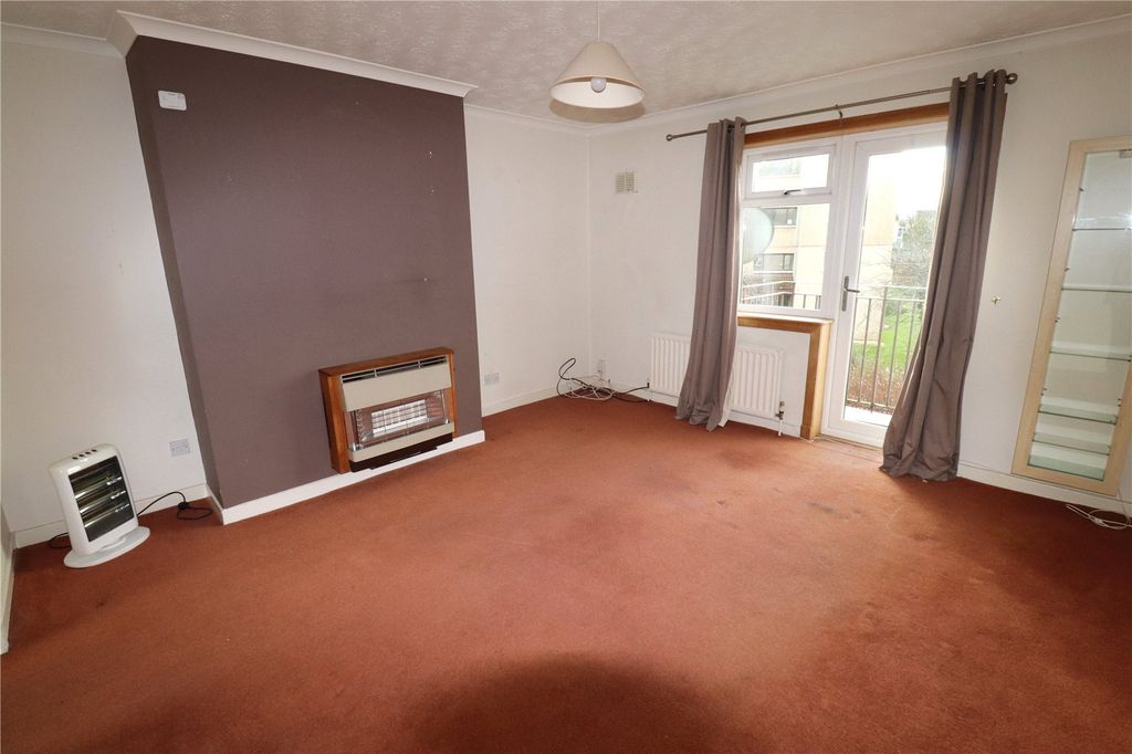 Property photo 2 of 17 Living Room