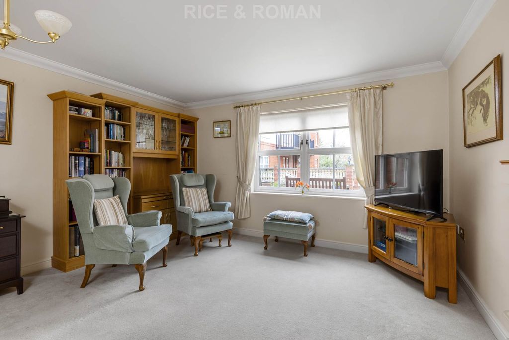 Property photo 3 of 16