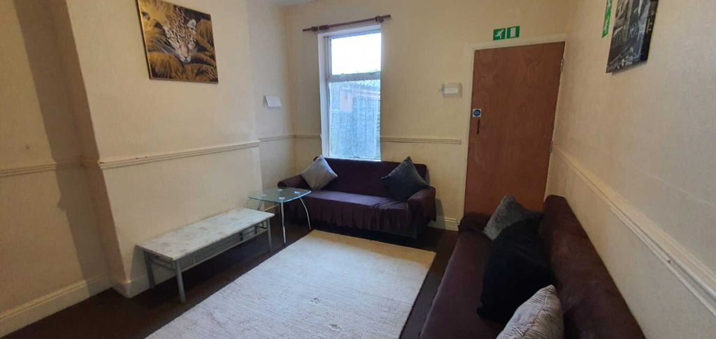 Property photo 3 of 5