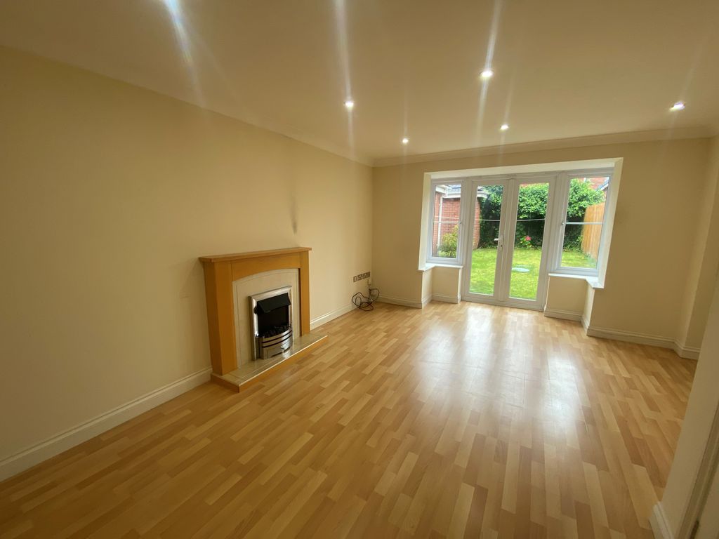 Property photo 2 of 11 Living Room 2