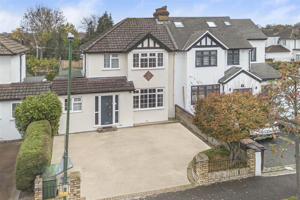 Property photo 1 of 17 92_66735.Jpg