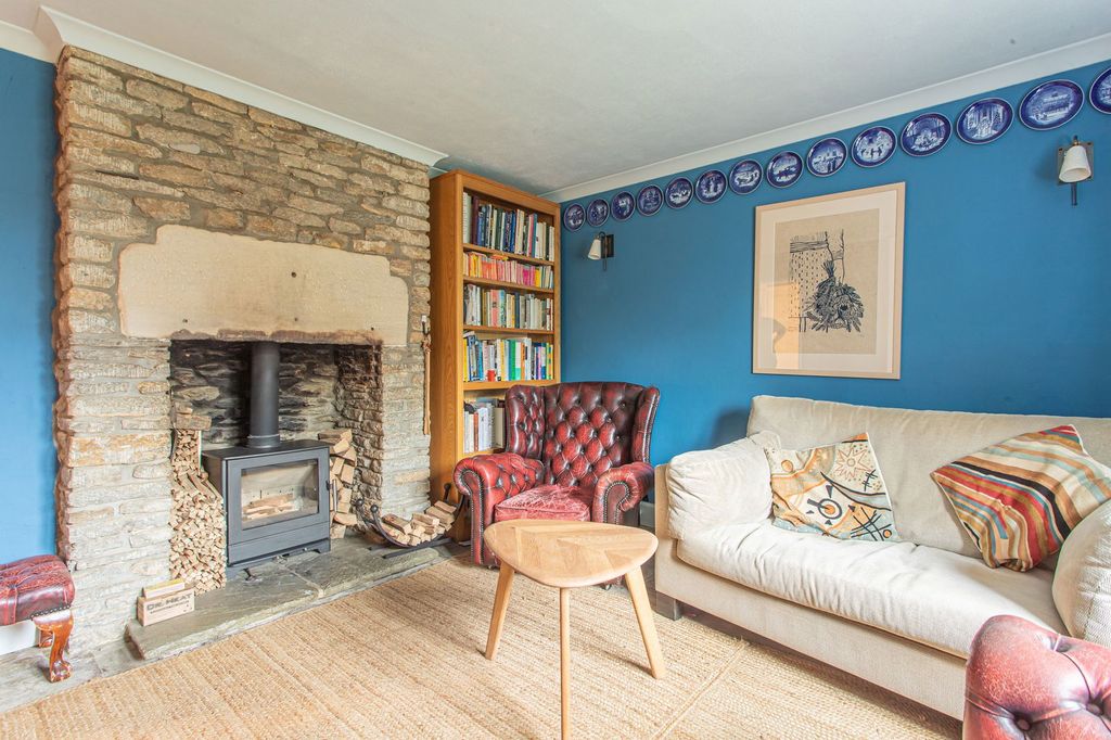 Property photo 3 of 24