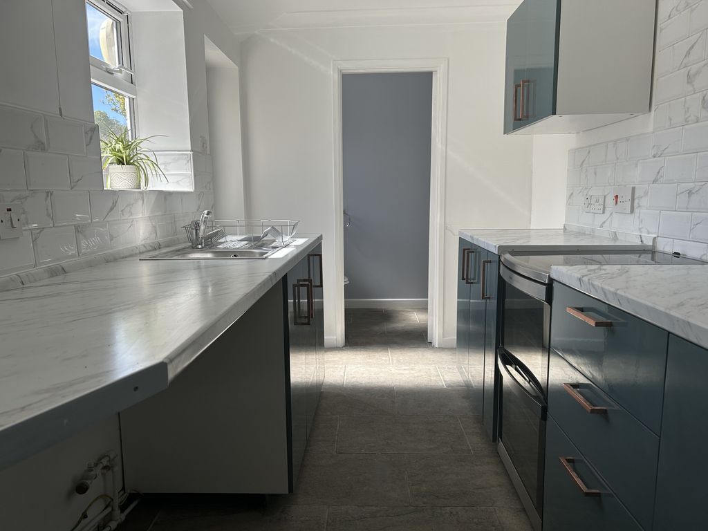 Property photo 1 of 16 Img_3806