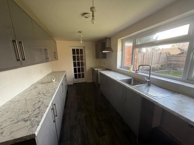 Property photo 3 of 9 Picture No. 06