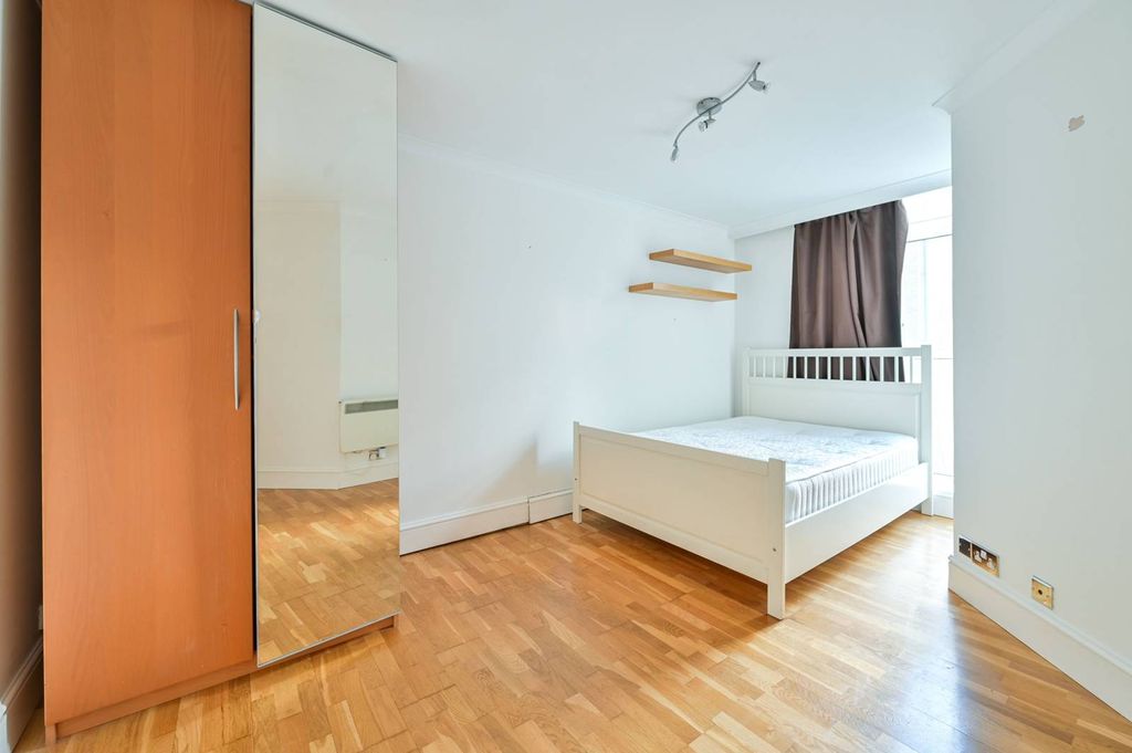 Property photo 3 of 8