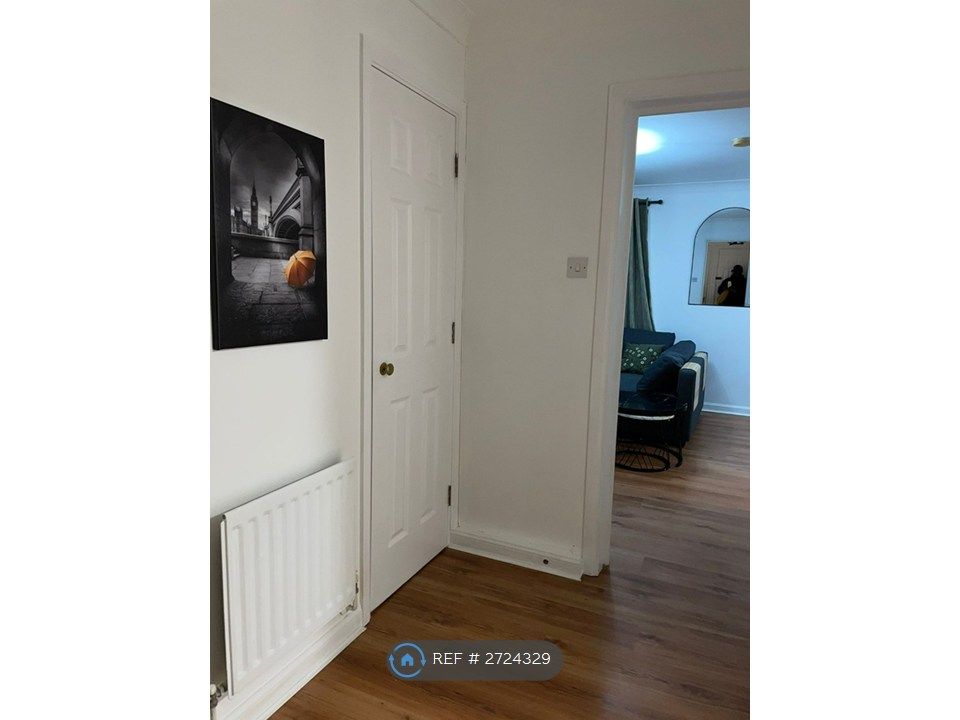 Property photo 2 of 35