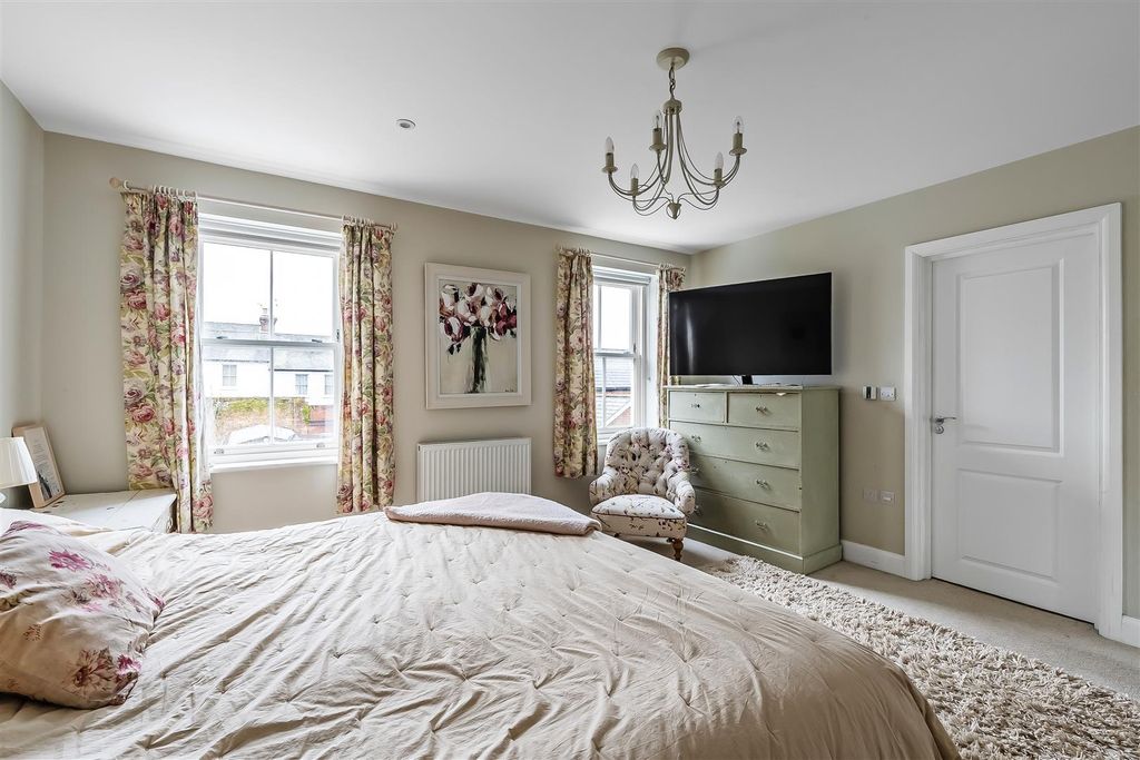 Additional image 14 of 5 bed semi-detached house for saleLonsdale Road, Dorking RH4