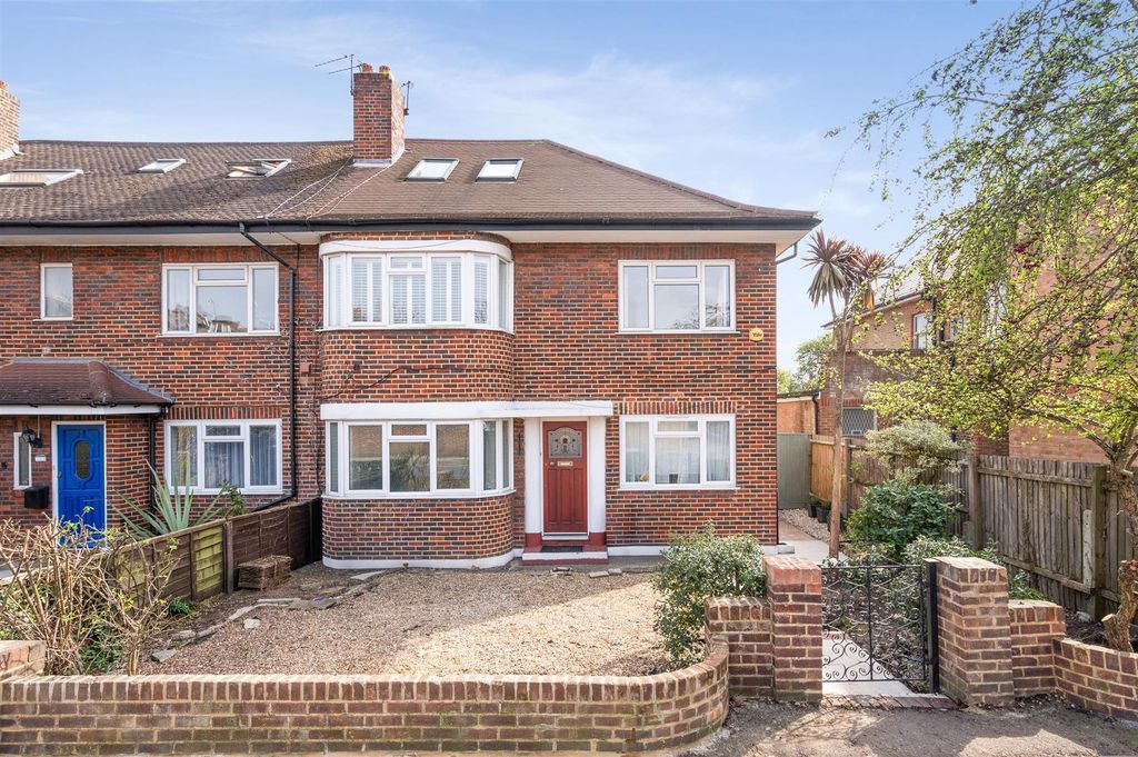 Property photo 1 of 12 External