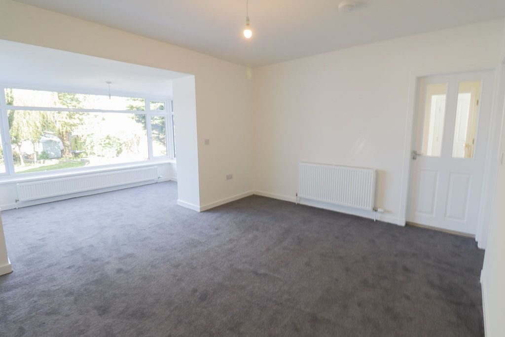 Property photo 3 of 33