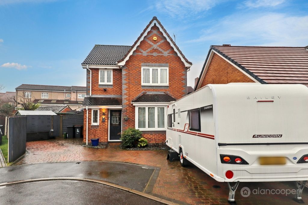 Property photo 1 of 33 4817850