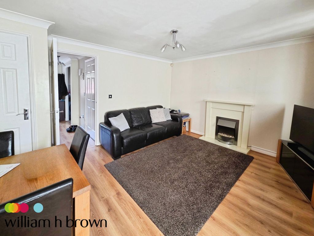 Property photo 3 of 19 Image