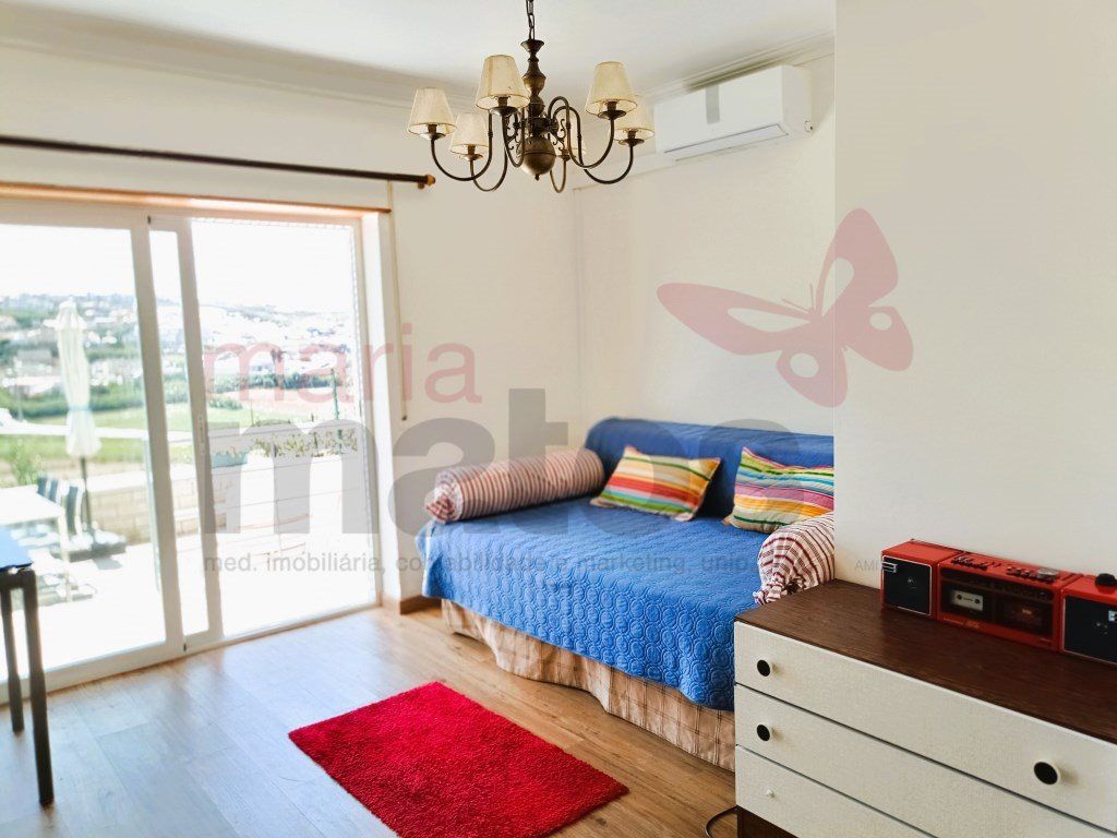Property photo 1 of 34 3 Bedroom House In Immaculate Condition Located In Seixal, Lourinhã.