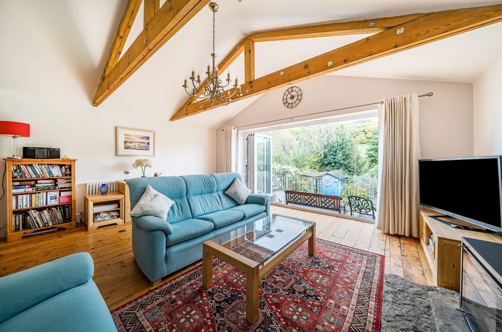 Property photo 3 of 21 1371030-5-68F7737...