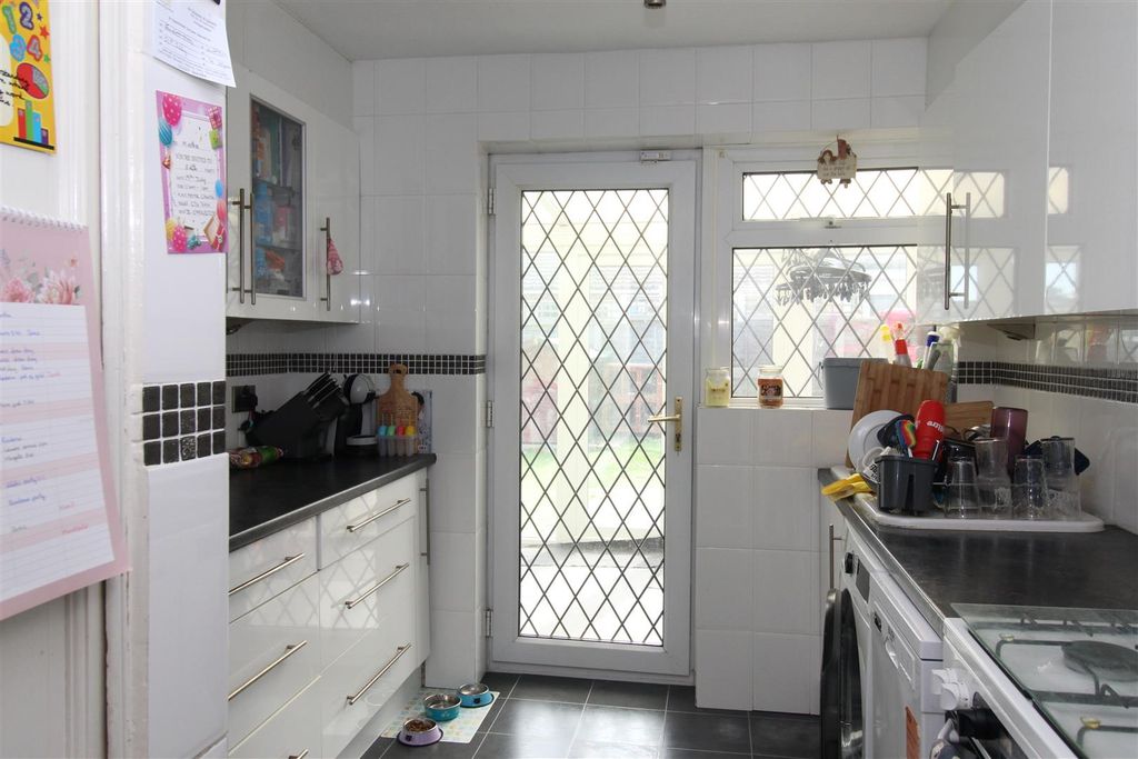 Property photo 3 of 8 Img_5373.Jpg