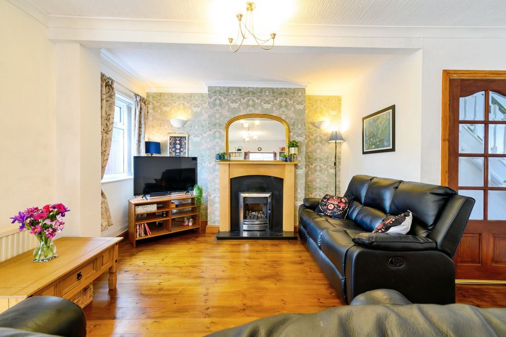 Property photo 2 of 15 Living Room