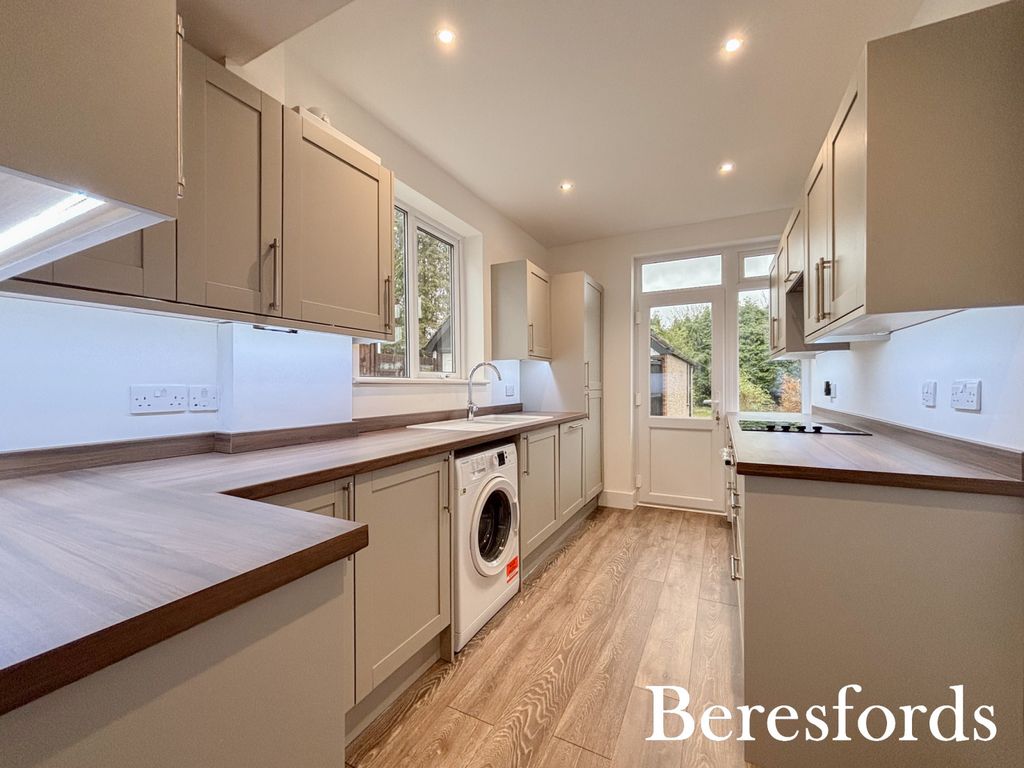 Property photo 2 of 20 Picture No. 15