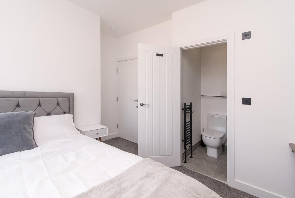 Property photo 2 of 19 17 Elm av H Res (30 Of 35).Jpg