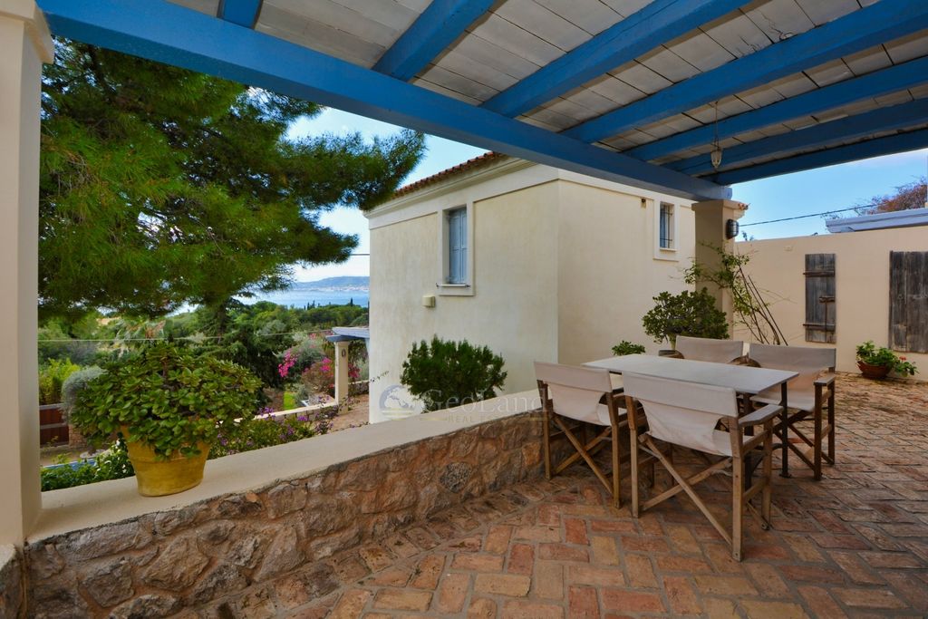Property photo 1 of 32