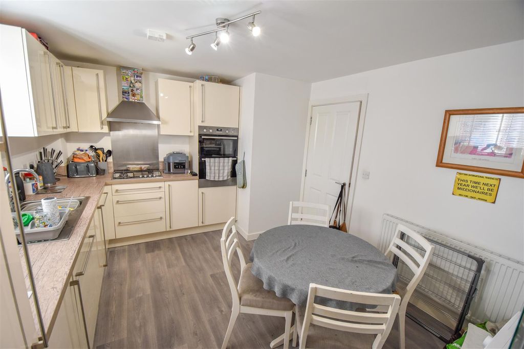 Property photo 2 of 13 Dsc_0902-2.Jpg