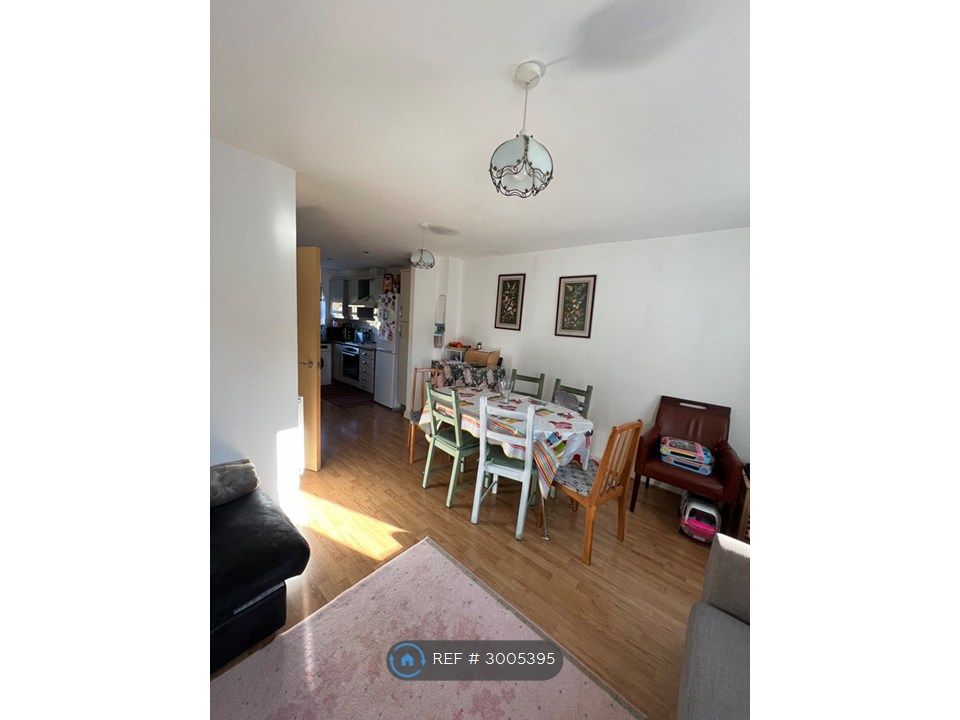Property photo 3 of 18 Dinning Room