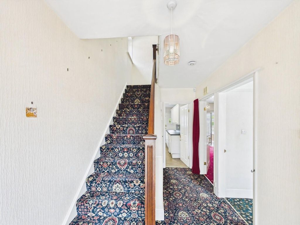 Property photo 2 of 12 Hallway