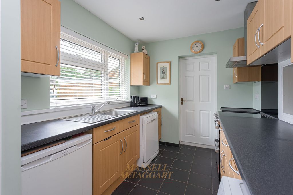 Property photo 3 of 24