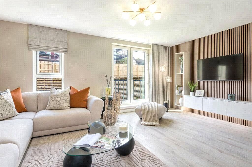 Property photo 2 of 16 Lounge