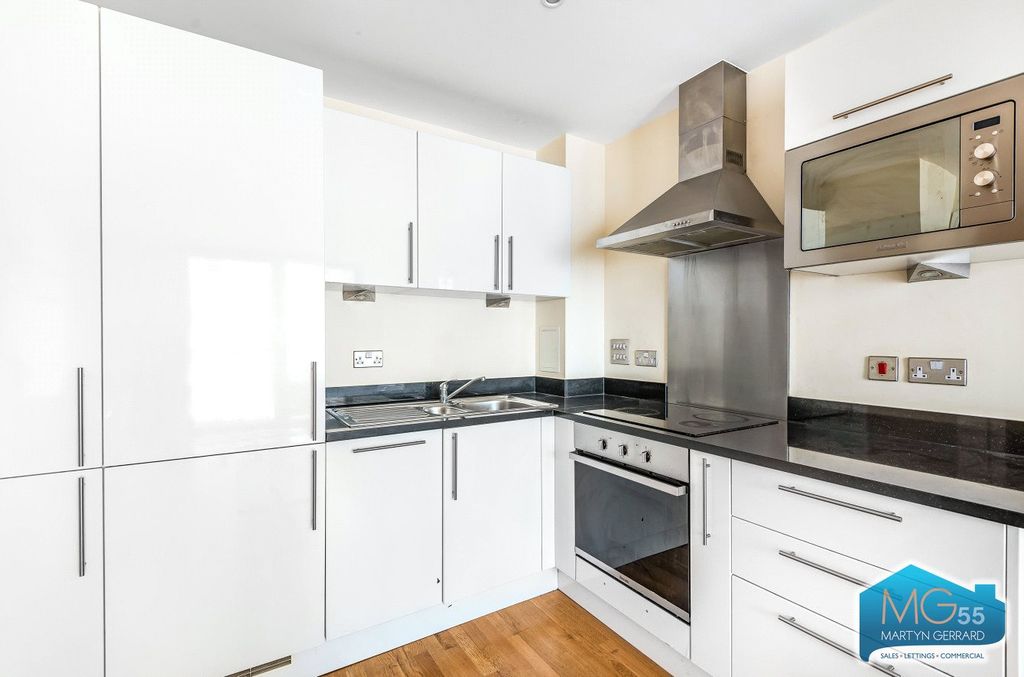 Property photo 2 of 11 Picture No. 40