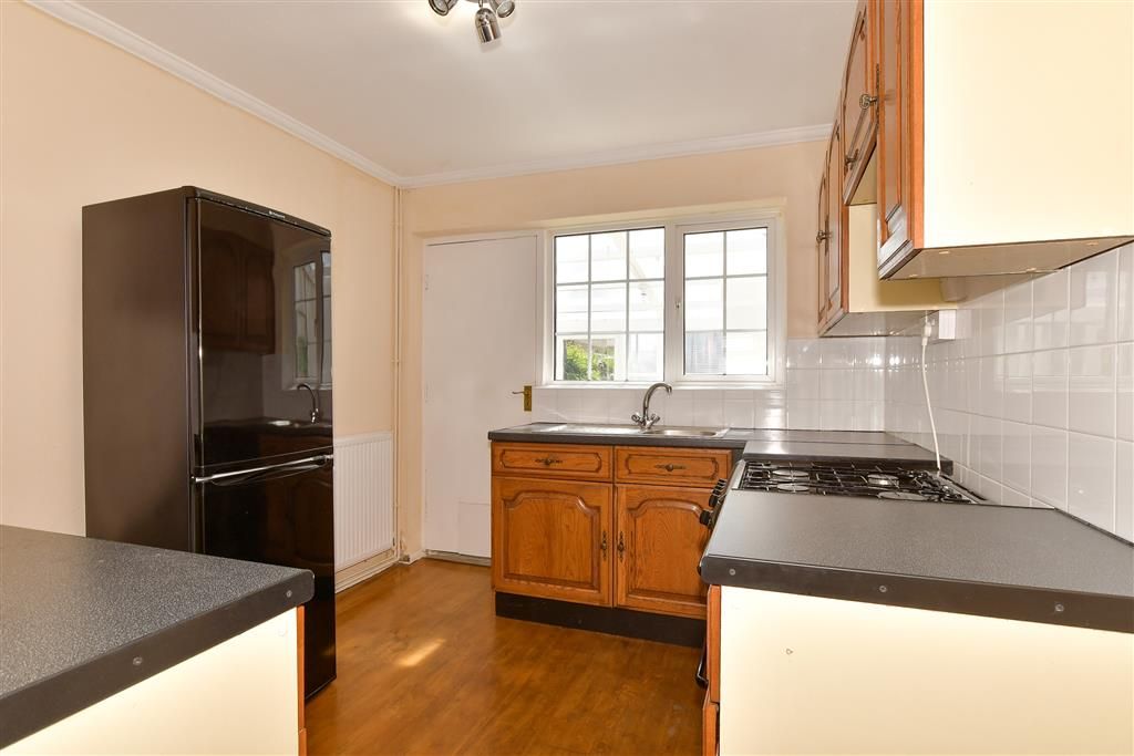 Property photo 3 of 13 Kitchen
