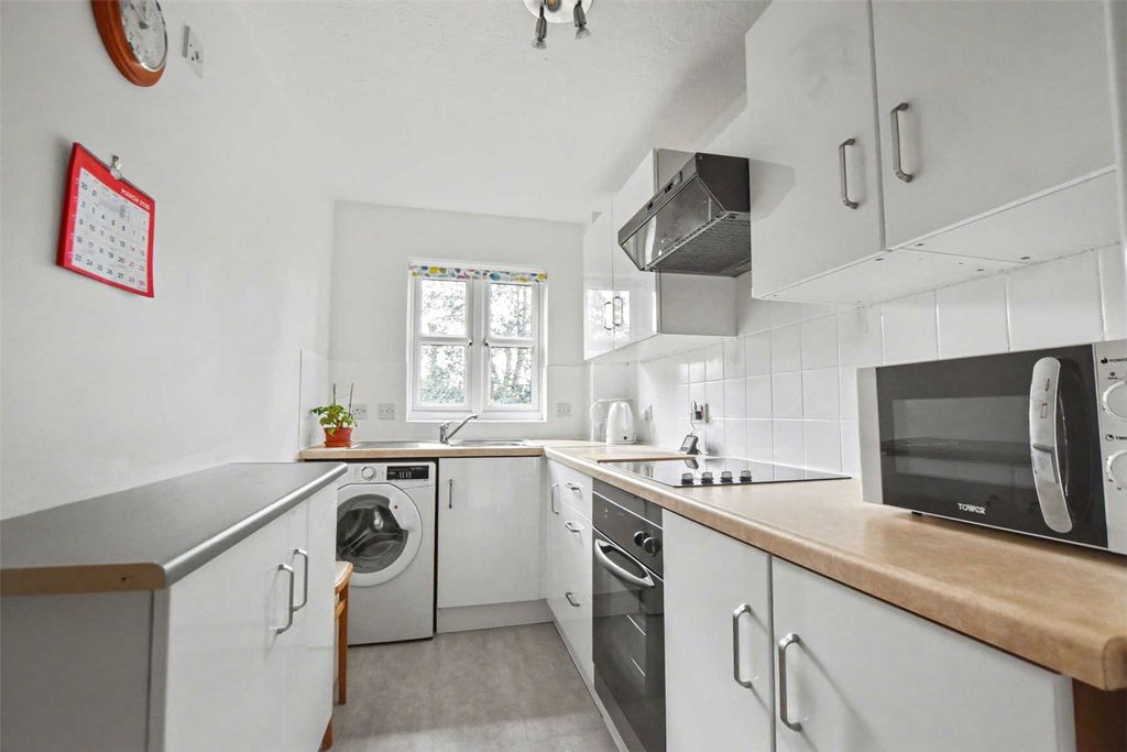 Property photo 3 of 8 Picture No. 04