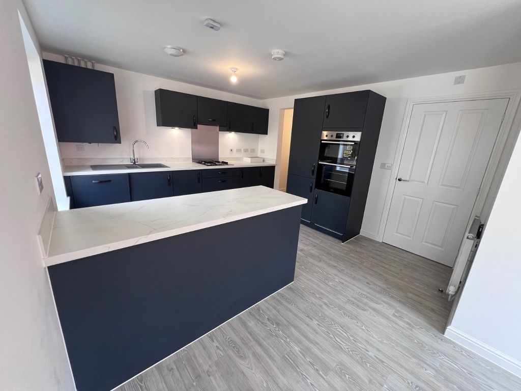 Property photo 2 of 13 Picture No. 02